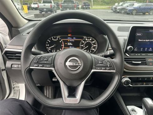 Used 2023 Nissan Altima 2.5 SV AWD/4WD image 13