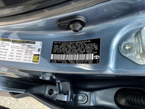 Used 2021 Toyota Corolla SE FWD image 18