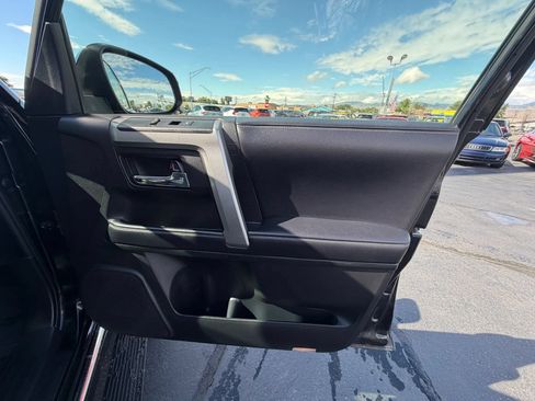 Used 2017 Toyota 4Runner Limited AWD/4WD image 14