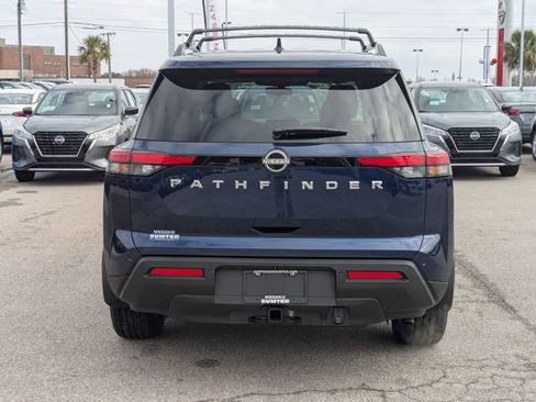 New 2025 Nissan Pathfinder SV w/ SV Premium Package image 4