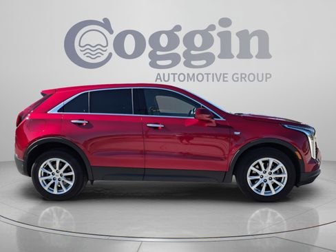 Used 2023 Cadillac XT4 Luxury w/ Driver Awareness Package FWD image 7