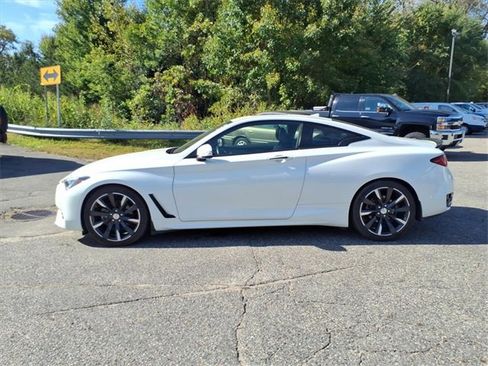 Used 2017 INFINITI Q60 w/ Premium Package image 7