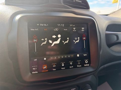 Used 2023 Jeep Renegade Latitude image 21