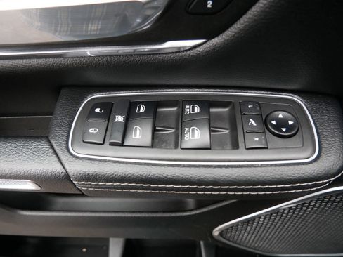 Used 2021 RAM 1500 Laramie image 17