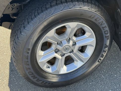 Used 2020 Toyota 4Runner SR5 image 12