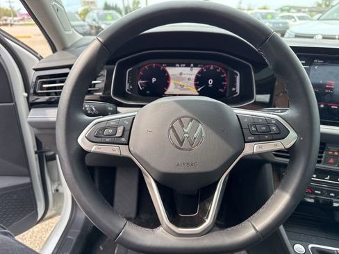 Used 2025 Volkswagen Jetta SEL image 10