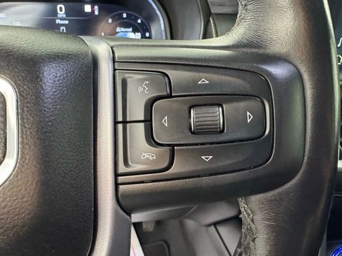 Used 2022 GMC Yukon XL SLT image 16