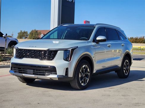 New 2026 Kia Sorento S image 2