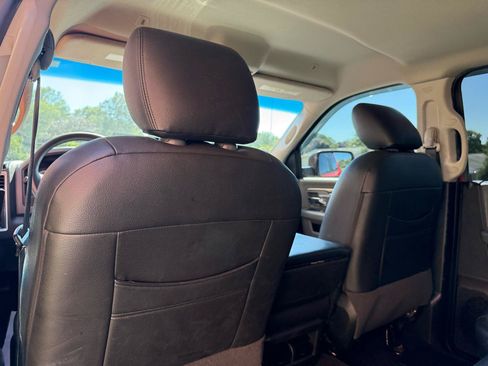 Used 2018 RAM 1500 Classic SLT AWD/4WD image 28