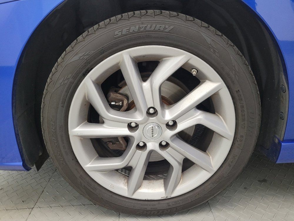 Used 2015 Nissan Sentra SR w/ Navigation Package FWD image 31