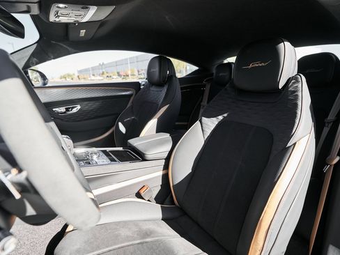 Used 2025 Bentley Continental GT Speed image 37