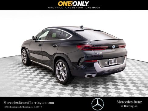 Used 2023 BMW X6 xDrive40i w/ Climate Comfort Package image 3