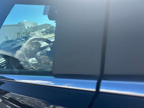 New 2026 Volkswagen Atlas Cross Sport SE image 23