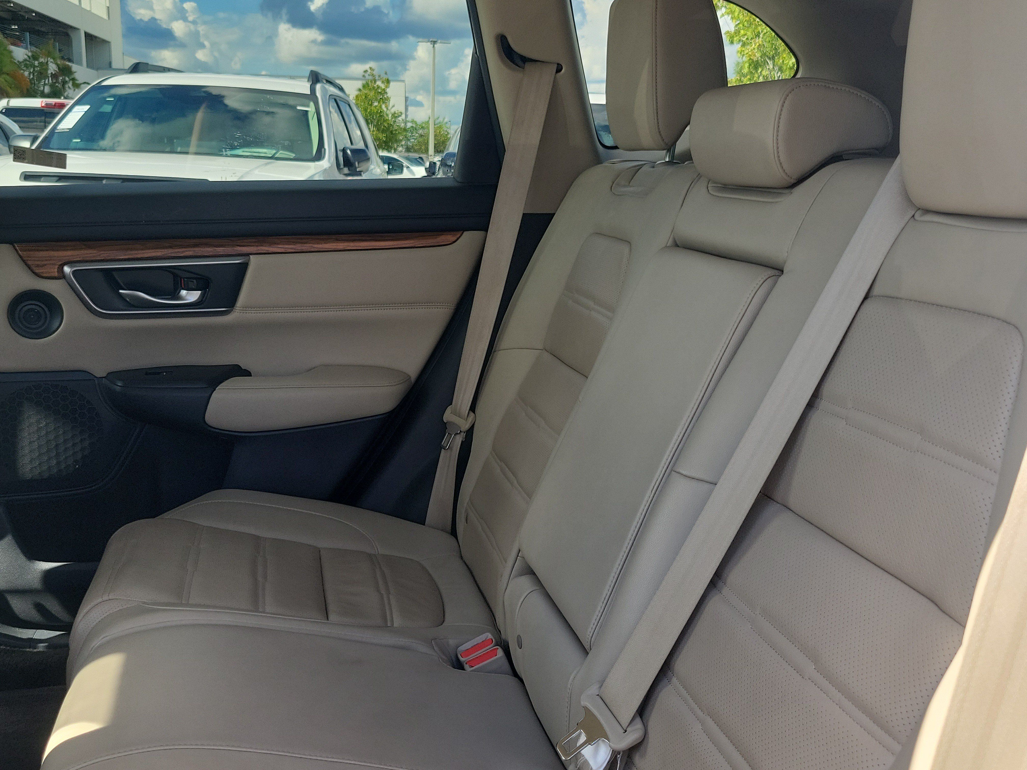 Used 2018 Honda CR-V Touring image 17