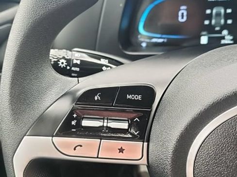 Certified 2026 Hyundai Elantra SE FWD image 20