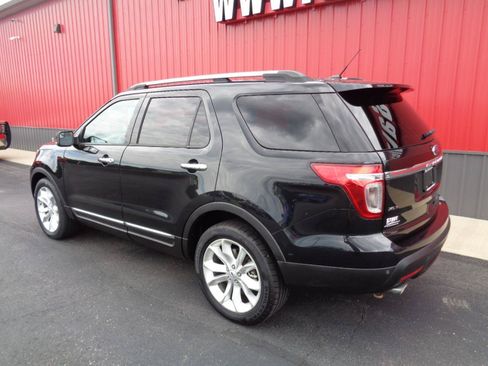 Used 2014 Ford Explorer XLT w/ Equipment Group 202A AWD/4WD image 7