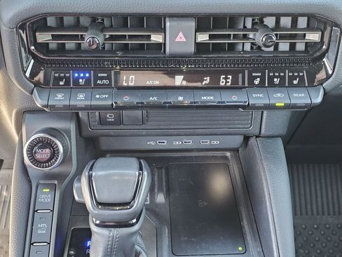 Used 2024 Toyota Land Cruiser image 30