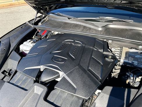 Used 2024 Porsche Cayenne Coupe image 24