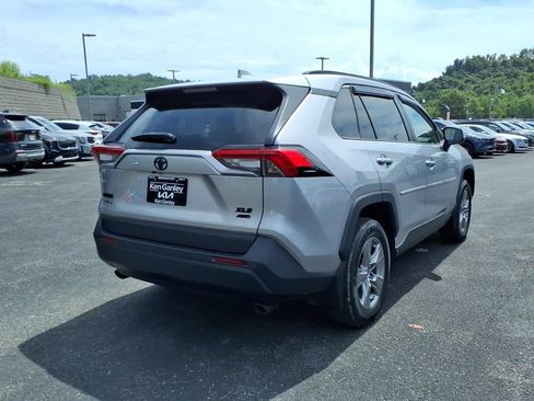 Used 2023 Toyota RAV4 XLE w/ Convenience Package AWD/4WD image 9