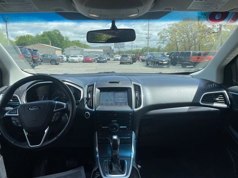 Used 2016 Ford Edge Titanium w/ Technology Package FWD image 9