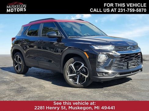 Used 2021 Chevrolet TrailBlazer RS w/ Sun and Liftgate Package image 1