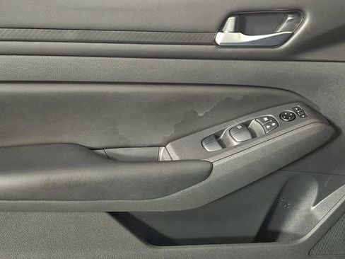 Used 2022 Nissan Altima 2.5 S FWD image 14
