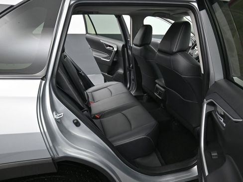 Certified 2025 Toyota RAV4 XLE Premium image 35