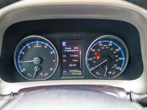 Used 2018 Toyota RAV4 XLE FWD image 15