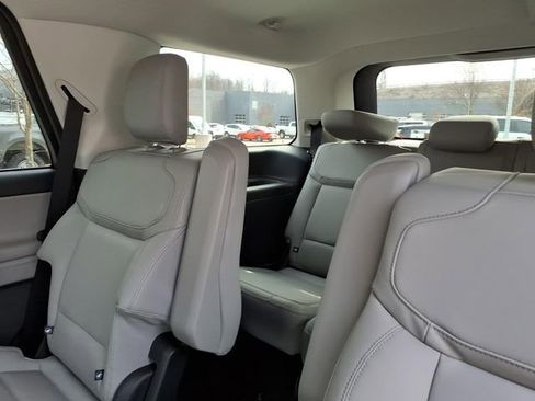 New 2026 Ford Expedition Active AWD/4WD image 24