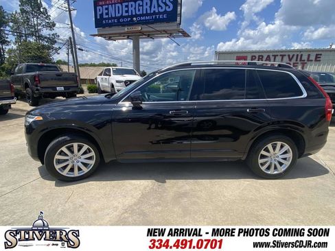 Used 2018 Volvo XC90 T5 Momentum w/ Convenience Package FWD image 5