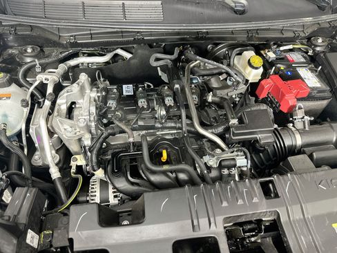 Used 2026 Nissan Kicks SR w/ Cold Weather Package FWD image 31
