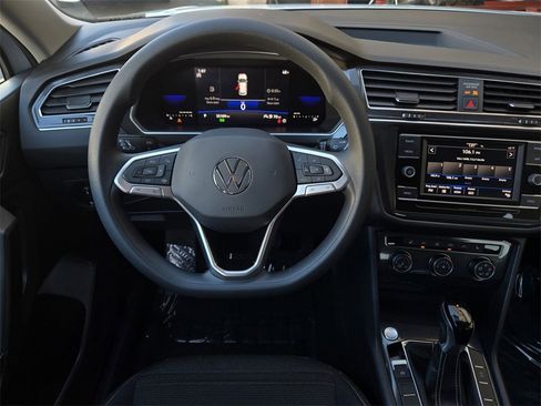Used 2022 Volkswagen Tiguan S image 13