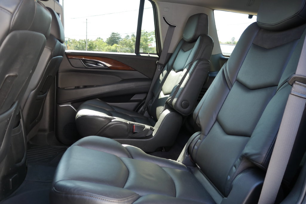 Used 2020 Cadillac Escalade Luxury AWD/4WD image 11