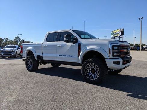 New 2026 Ford F250 Lariat w/ Black Appearance Package image 2