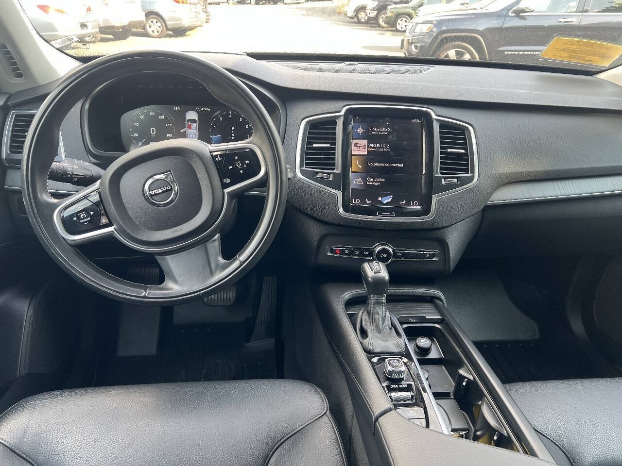 Used 2020 Volvo XC90 T6 Momentum AWD/4WD image 24
