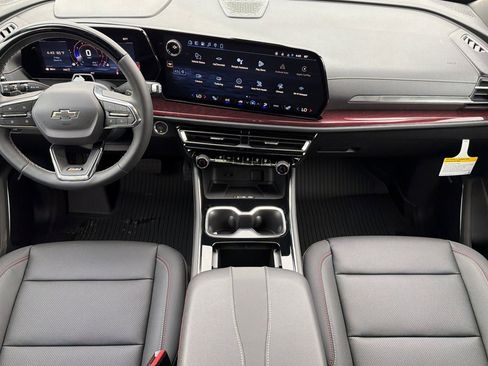 New 2026 Chevrolet Traverse Z71 w/ Enhanced Driving Package image 11