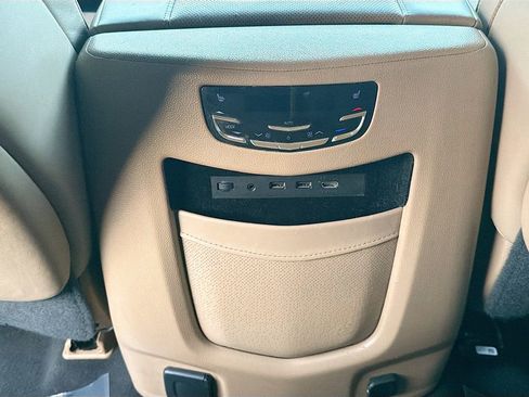 Used 2019 Cadillac Escalade Platinum image 19