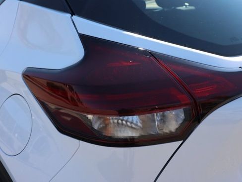New 2025 Nissan Kicks Play S image 7