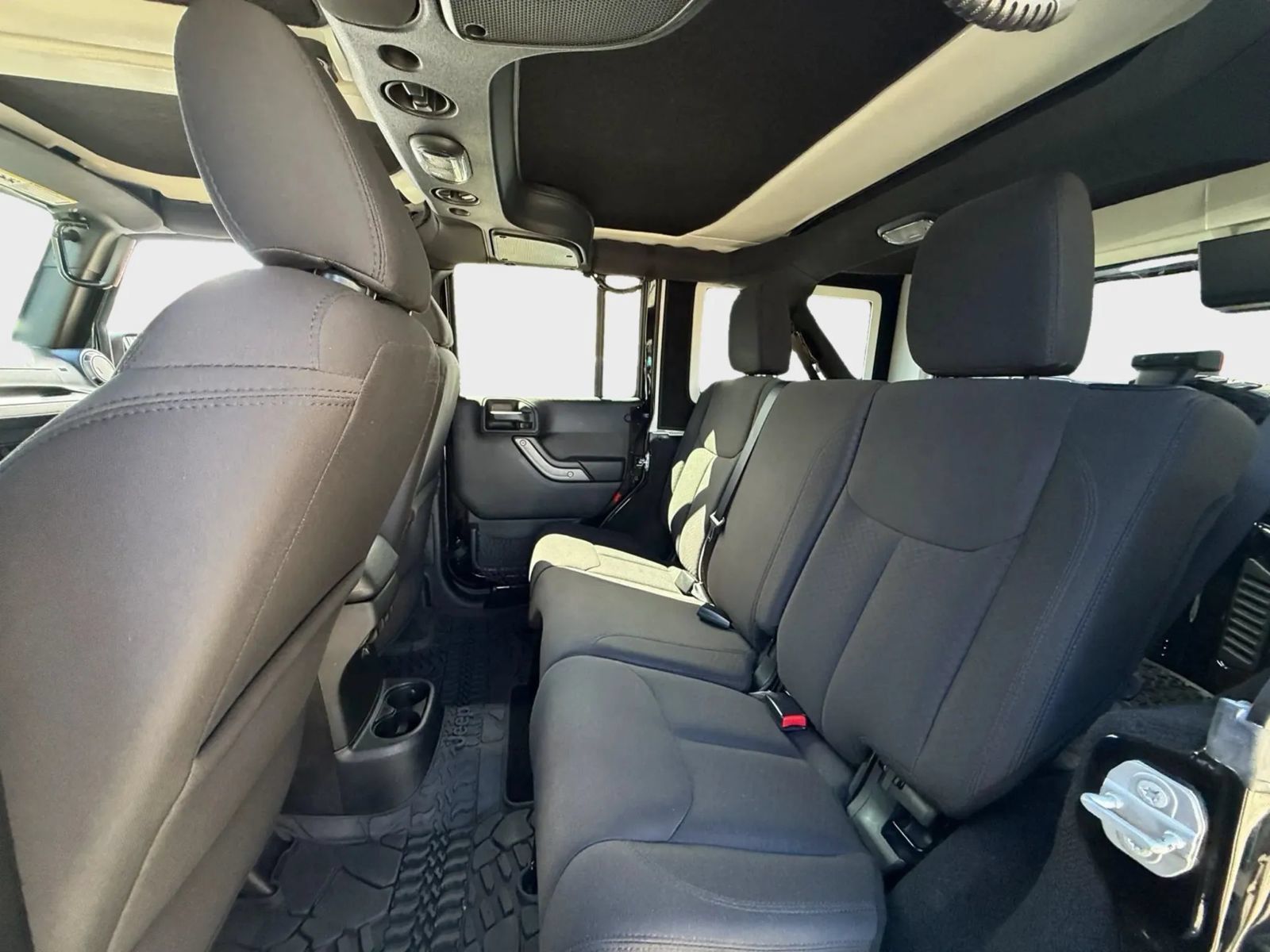Used 2017 Jeep Wrangler Unlimited Sport AWD/4WD image 16