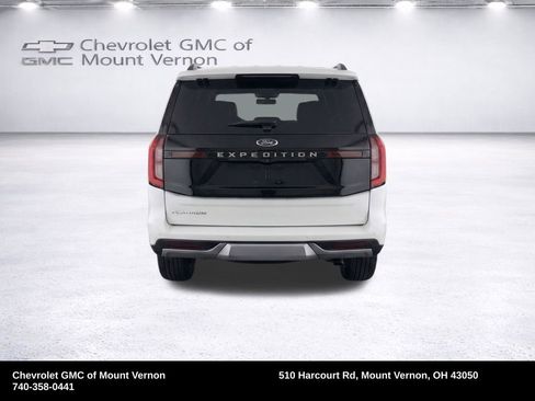 Used 2025 Ford Expedition Platinum AWD/4WD image 8