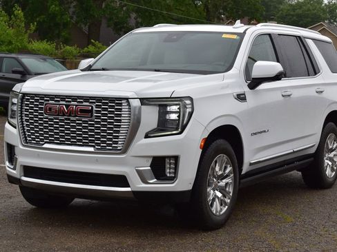 Used 2024 GMC Yukon Denali w/ Advanced Technology Package AWD/4WD image 1