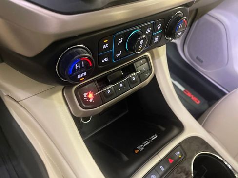 Used 2020 GMC Acadia Denali w/ Trailering Package image 25