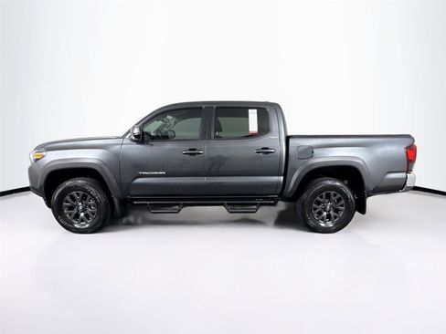 Certified 2023 Toyota Tacoma SR5 AWD/4WD image 13