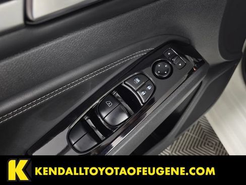 Used 2022 Nissan Altima 2.5 SV w/ SV Premium Package AWD/4WD image 21