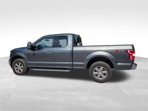 Used 2018 Ford F150 XLT w/ Equipment Group 302A Luxury AWD/4WD image 4