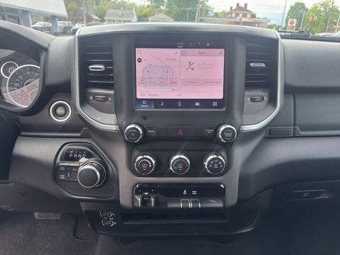 Used 2024 RAM 2500 Big Horn AWD/4WD image 13