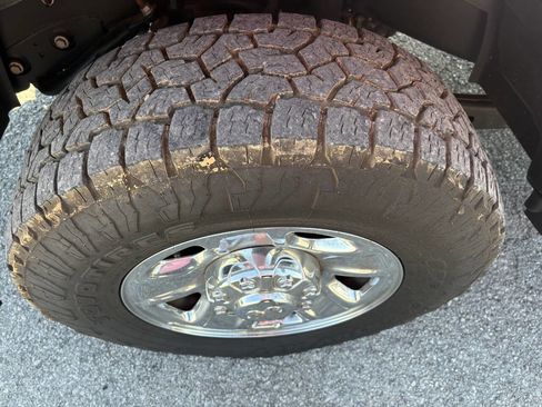 Used 2023 RAM 2500 Tradesman w/ Chrome Appearance Group image 15