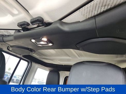 Used 2022 Jeep Wrangler Unlimited Sahara image 19