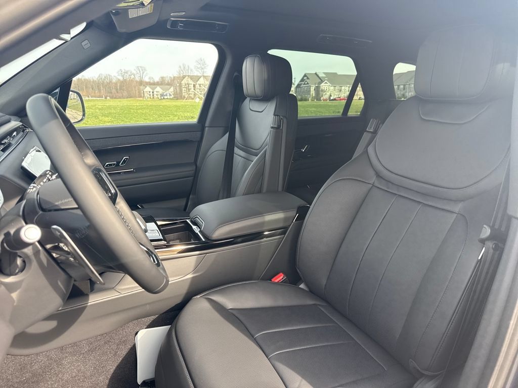 New 2026 Land Rover Range Rover Sport SE AWD/4WD image 11