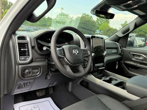 New 2026 RAM 1500 4x4 Crew Cab image 16